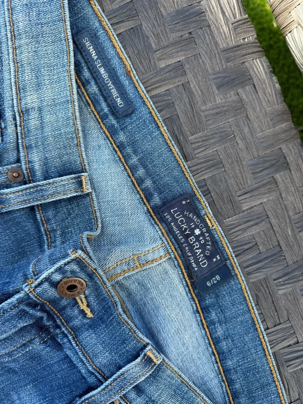 Lucky Brand Light Blue Cropped Straight-Leg Jeans - Picture 2 of 3
